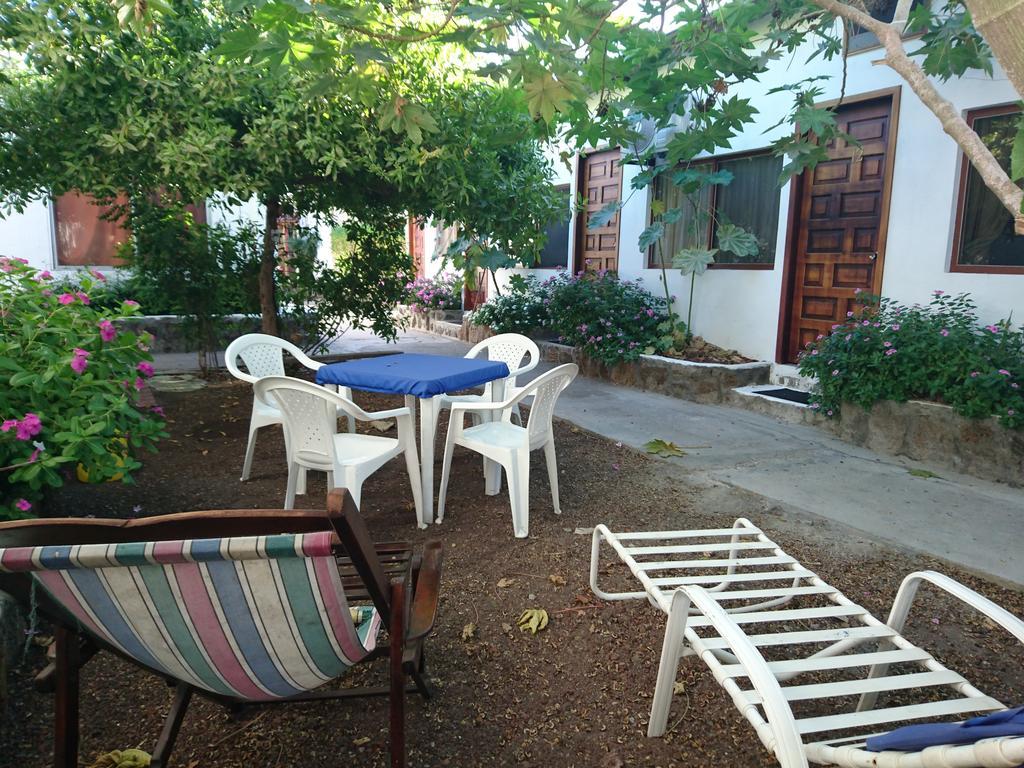 Hostal Darwin بويرتو أيورا المظهر الخارجي الصورة